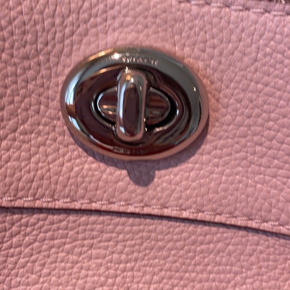 Coach Lexi Chain Shoulder Bag - Picture 3 of 9